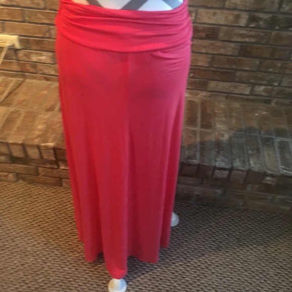 Long Maxi Skirt - Picture 3 of 4